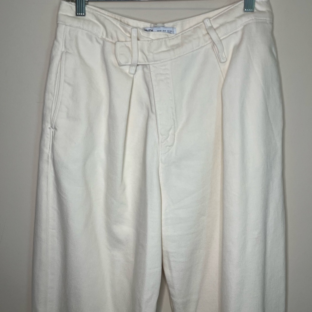 Zara Asymmetrical High Waisted Jeans Size 8 - Picture 10 of 16